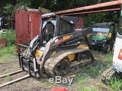 2006 New Holland LS180. B Compact Track Skid Steer Loader Cab 2Spd Only 1000Hrs