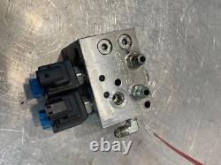 2016 New Holland L228 Skid Steer Loader Hydraulic Block 84256531