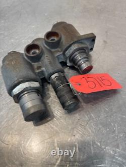 2016 New Holland L228 Skid Steer Loader Hydraulic Flat Face Quick Coupler Block