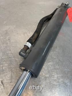 2016 New Holland L228 Skid Steer Loader Tilt Cylinder 1633579