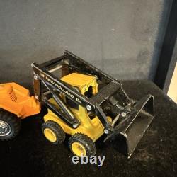 Bobcat 753 Diecast Skid Steer Lot with New Holland Construction Vehicles
