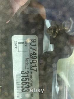 Case DL550, TV620B, New Holland C362 Skid Steer Front Glass Windshield Kit Used