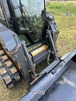 New Holland C227 Skid Steer Track Loader Two Speed Joystick Controls Enclosed