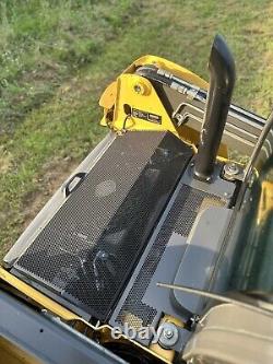 New Holland C227 Skid Steer Track Loader Two Speed Joystick Controls Enclosed