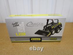 New Holland L220 Skid Steer loader 1/32 SARANO toy construction diecast bobcat Z