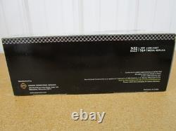 New Holland L220 Skid Steer loader 1/32 SARANO toy construction diecast bobcat Z