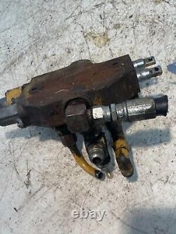 New Holland L555 Skid Steer Loader Hydraulic Valve