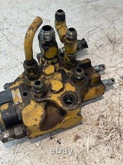 New Holland L555 Skid Steer Loader Hydraulic Valve