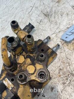 New Holland L555 Skid Steer Loader Hydraulic Valve