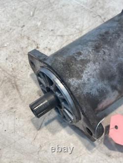 New Holland L565 Skid Steer Loader Right Hydraulic Drive Motor
