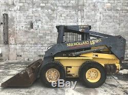 New Holland LS 180 Front End Loader Skid Steer Tractor Bobcat with Bucket