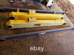 New Holland LS190 skid steer OEM RIGHT UPPER Arm Link Assembly