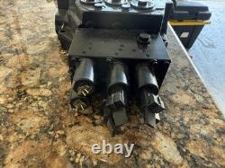 New Holland Skid Steer Loader Hydraulic Valve 7GH182301 New Refurbished