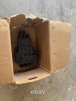 New Holland Skid Steer Loader Hydraulic Valve 7GH182301 New Refurbished