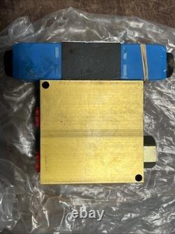 OEM solenoid valve 86600833 86571023 CNH fits many New Holland skid steers