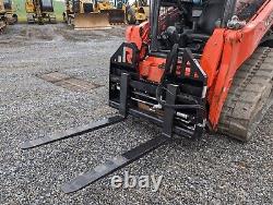 Rockland Hydraulic Skid Steer Pallet Forks 5500 Lb. Capacity, 42 Tines