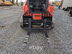 Rockland Hydraulic Skid Steer Pallet Forks 5500 Lb. Capacity, 42 Tines