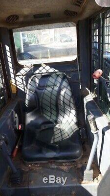 Skid loader Good Condition Regularly Maintained-One Owner Enclosed Cab 3530 hrs